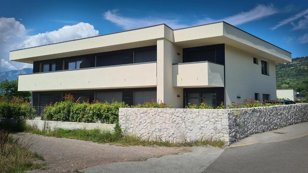 Appartamenti Moderni, Luminosi E Tranquilli Con Parcheggio Privato - Agritur La Tenuta Trydent Zewnętrze zdjęcie